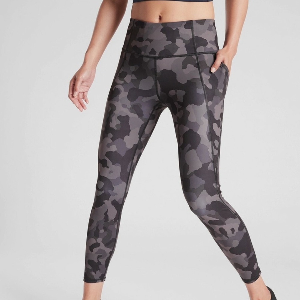 Athleta Lightning 7/8 Tight